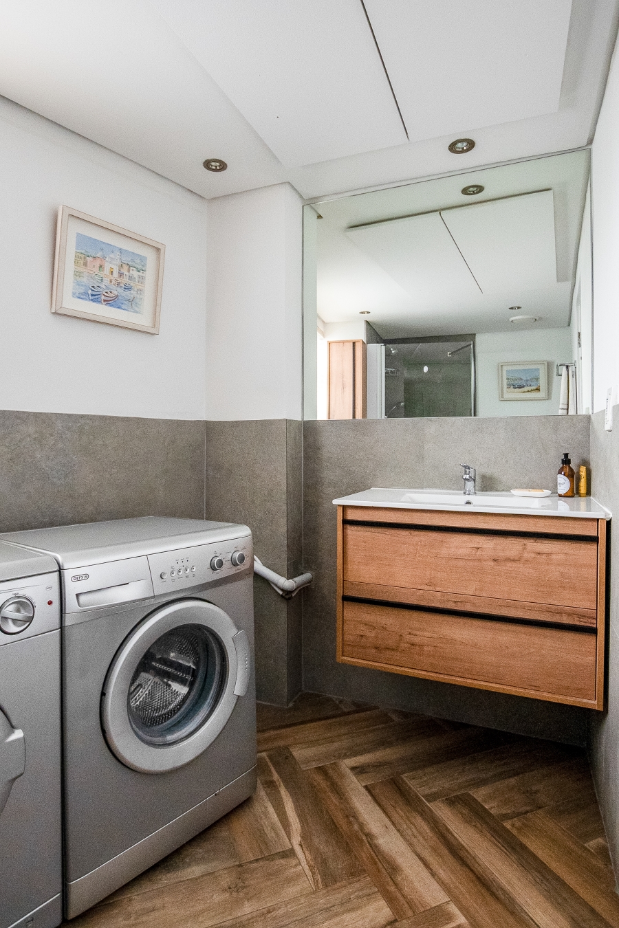 To Let 2 Bedroom Property for Rent in Green Point Western Cape